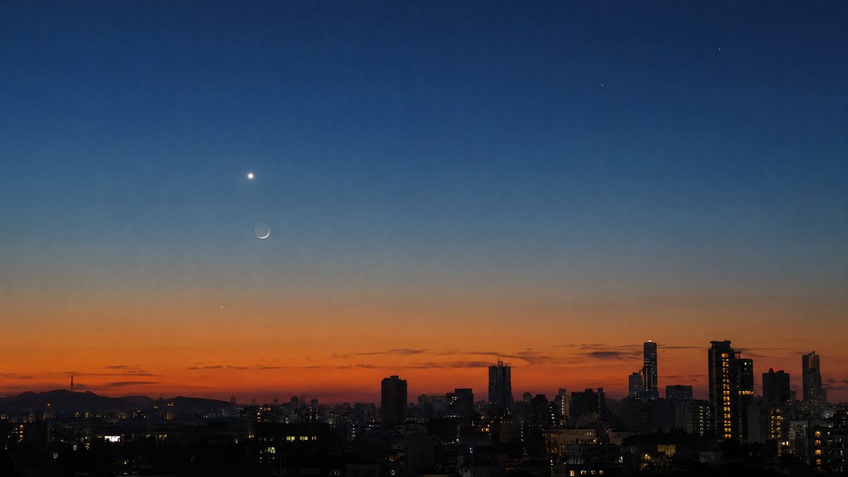 Illustration of bright Venus and a thin crescent Moon low in the western twilight sky above a city